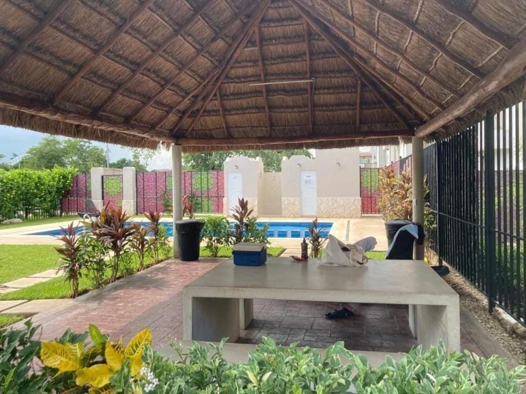 Comodo Departamento En Playa Del Carmen Esterno foto
